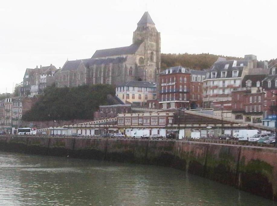 LA VERRIÈRE. Les Locations ISAHORA c'est aussi plusieurs appart' de Standing à 2 pas du Château d'Eu, des Falaises du Tréport, de MERS les Bains et aux portes de la BAIE DE SOMME Eu (Seine-Maritime) Extérieur photo